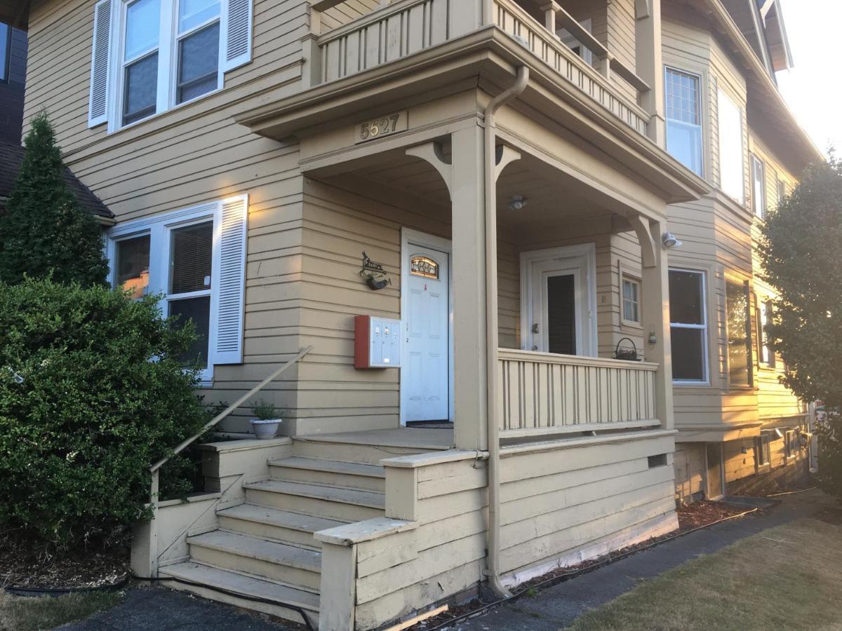 Entire Cozy Home In U-District Seattle Exterior photo